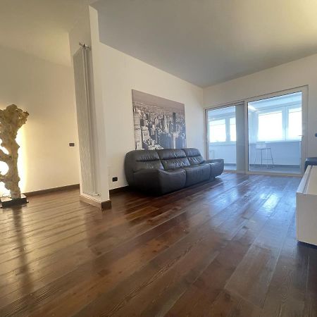 Cconforthotels Appartamento Skyline Бари Екстериор снимка